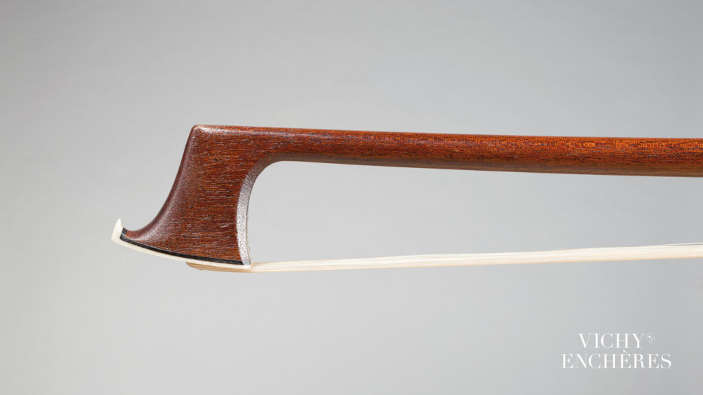 Archet de violon de Nicolas MALINE Collection Jean-François RAFFIN Archet mis en vente par Vichy Enchères le 4 juin 2026 © Vichy Enchères/ Photo C. Darbelet