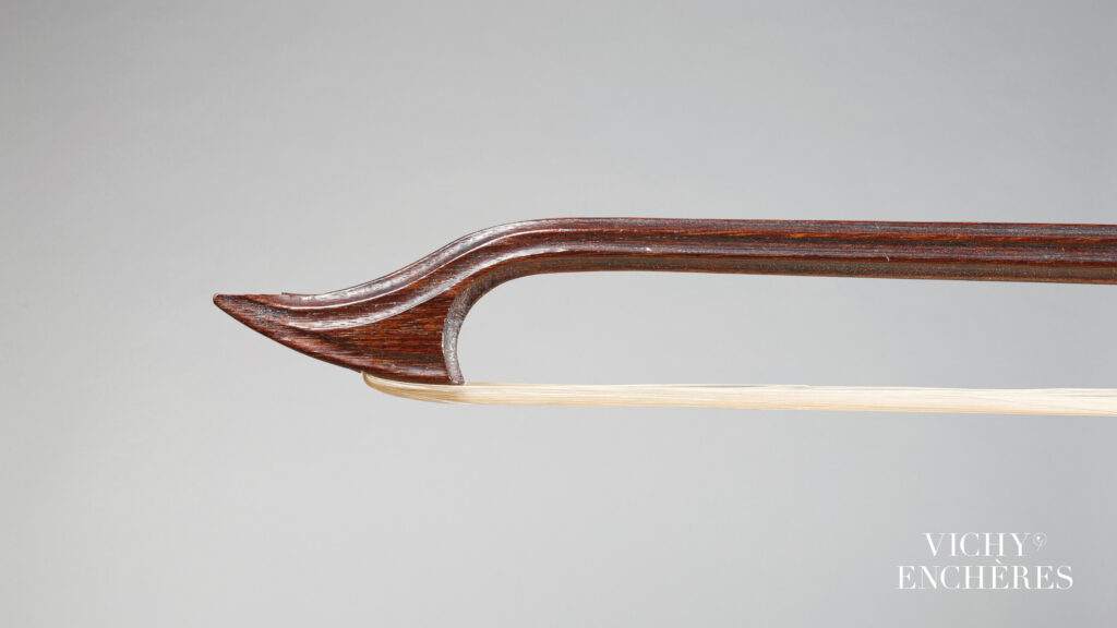 Archet de violon de Nicolas Pierre TOURTE Collection Jean-François RAFFIN Archet mis en vente par Vichy Enchères le 4 juin 2026 © Vichy Enchères/ Photo C. Darbelet