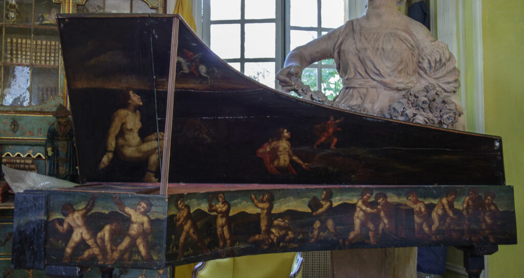 Clavecin italien probablement de Francesco FABBRI, Rome vers 1630 Instrument mis en vente par Vichy Enchères le 2 mai 2026 © Vichy Enchères/ Photo C. Darbelet