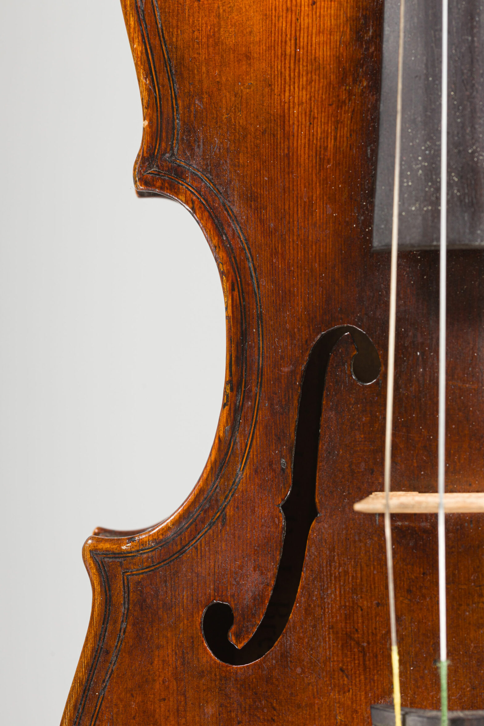 Rare et intéressant violon de Paolo MAGGINI Fait à Brescia vers 1620 Instrument mis en vente par Vichy Enchères le 4 juin 2026 © Vichy Enchères/ Photo C. Darbelet
