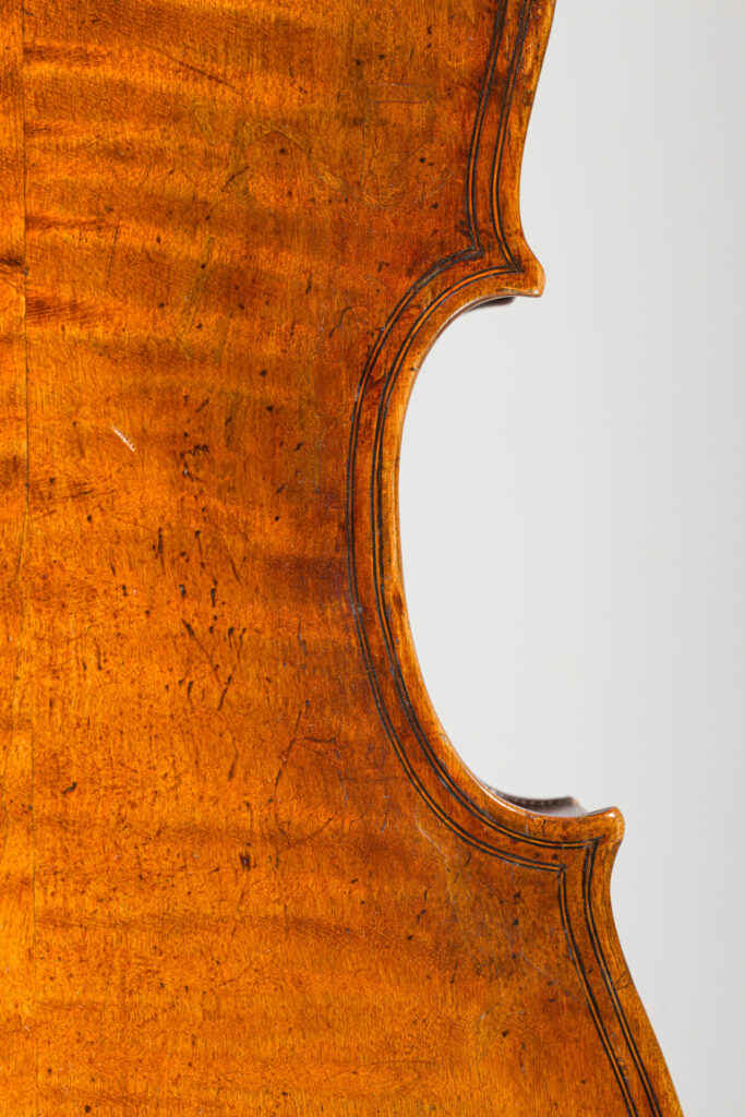 Rare et intéressant violon de Paolo MAGGINI Fait à Brescia vers 1620 Instrument mis en vente par Vichy Enchères le 4 juin 2026 © Vichy Enchères/ Photo C. Darbelet
