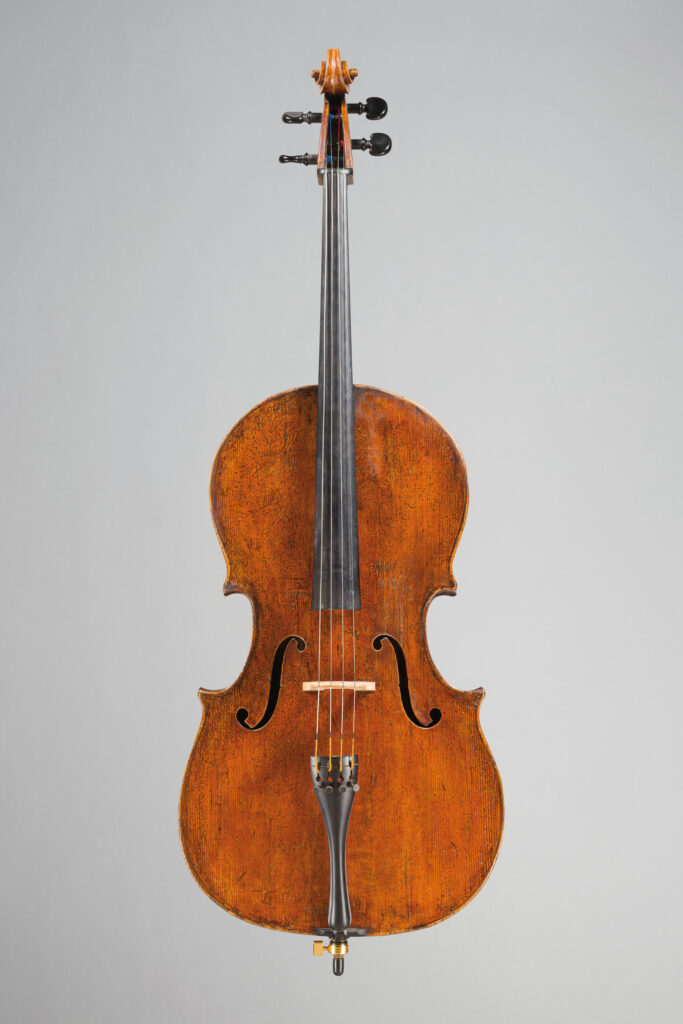 Rare et exceptionnel violoncelle de Lorenzo STORIONI Fait à Crémone en 1792 Instrument mis en vente par Vichy Enchères le 4 juin 2026 © Vichy Enchères/ Photo C. Darbelet