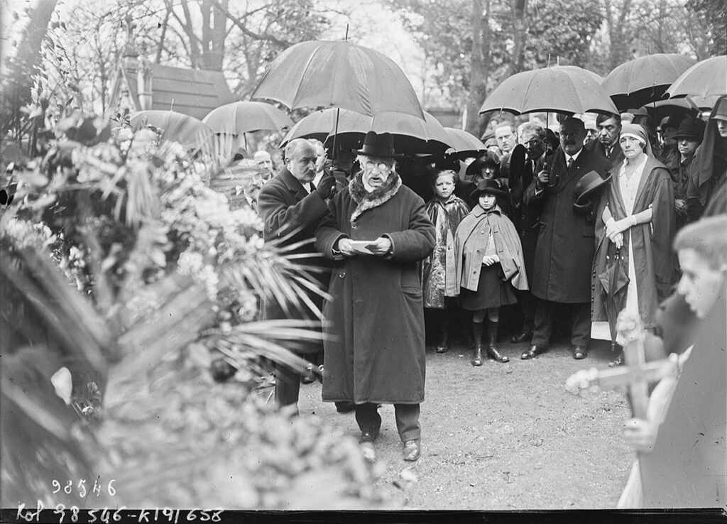 Obsèques de Georges-Victor Hugo, discours de Gustave Simon au cimetière du Père-Lachaise, 1925