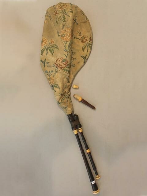 Rare Cabrette à bouche (37,5 cm) par Peze (facteur à Paris) Instrument mis en vente par Vichy Enchères le 7 novembre 2026 © Vichy Enchères/ Photo C. Darbelet