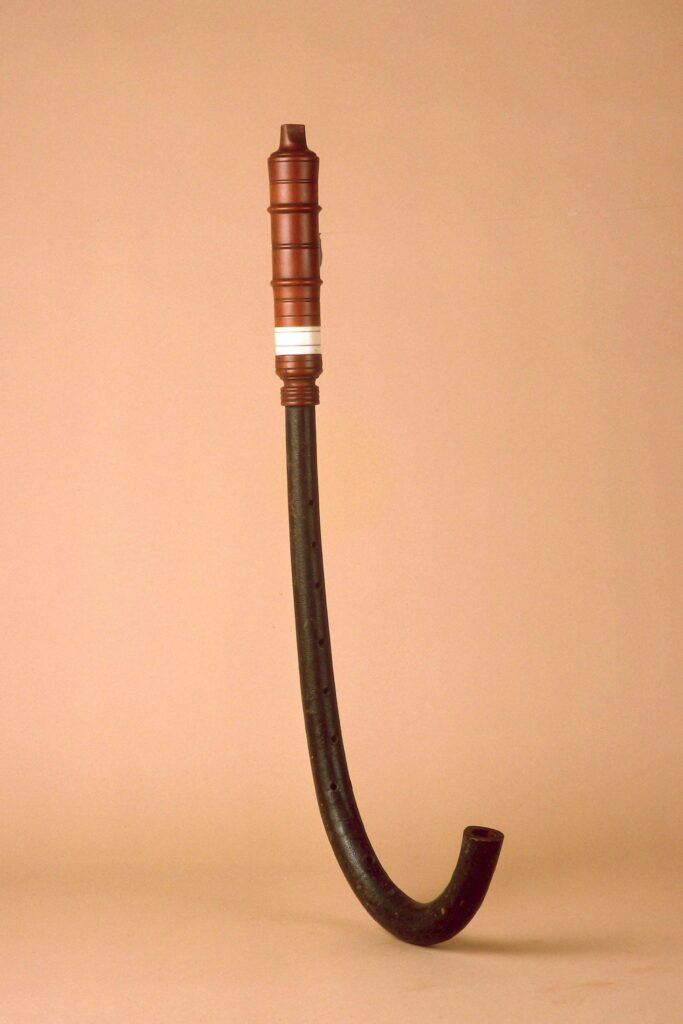 Auguste Tolbecque, reconstitution d’un cromorne alto, 1892-1896, Musée de la musique Paris, inv. E.927.2.30. crédits Jean-Claude Billing