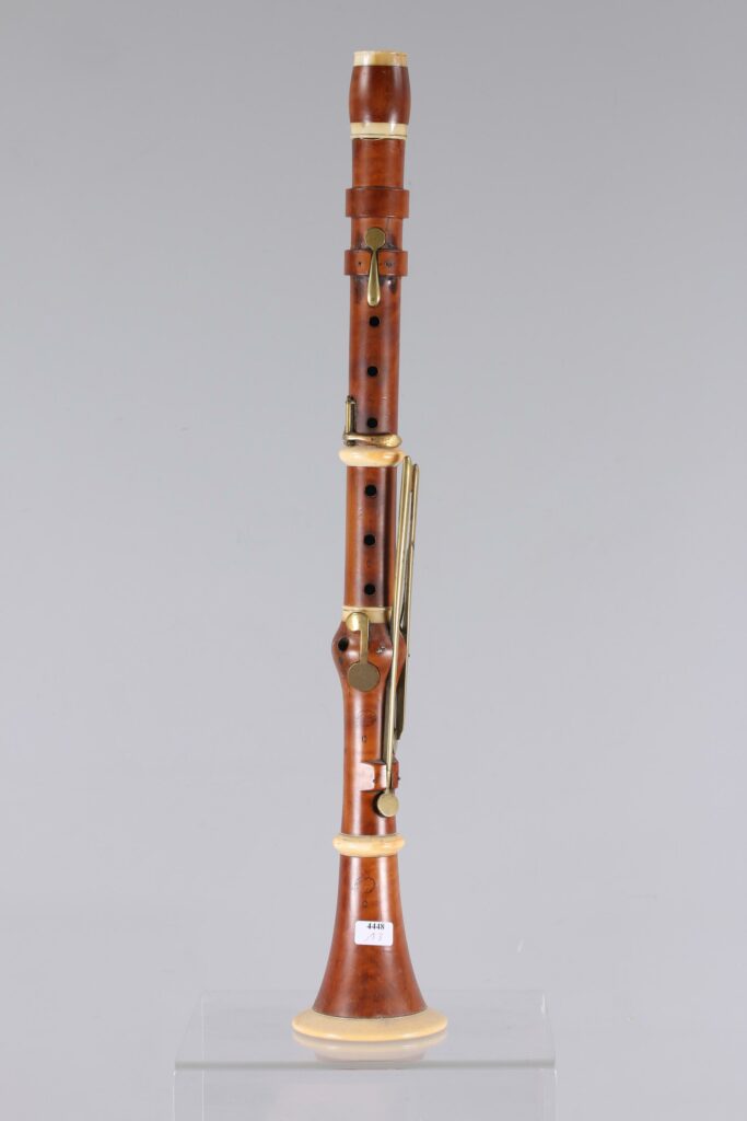 Clarinette en Ut de J.F. MARTIN faite vers 1830 Instrument provenant de la collection de Jean-Claude Veilhan Instrument mis en vente par Vichy Enchères le 7 novembre 2026 © Vichy Enchères