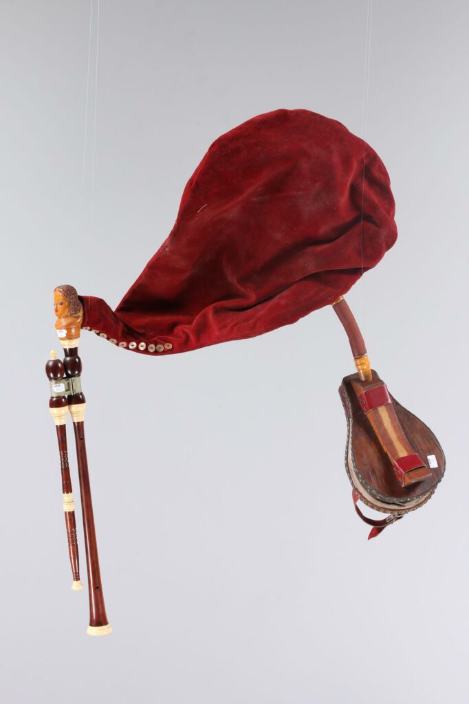 Cabrette de Lucien DESTANNES, Aurillac vers 1970. Instrument mis en vente par Vichy Enchères le 7 novembre 2026 © Vichy Enchères