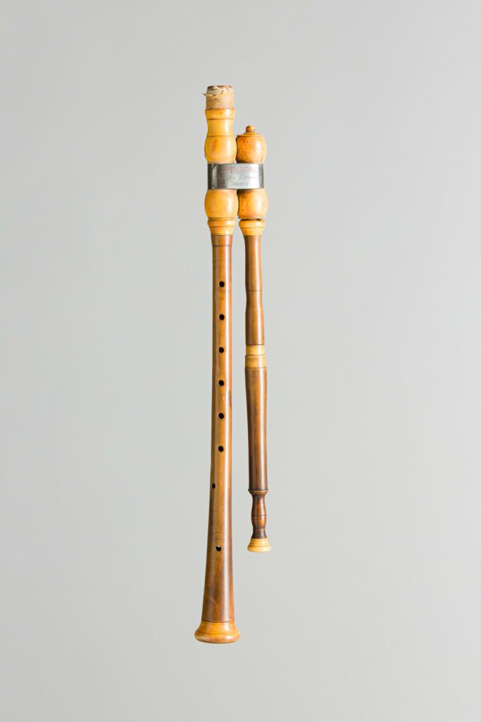 Pied de cabrette Benoît AMADIEU (1804-1877) à Paris. Instrument mis en vente par Vichy Enchères le 7 novembre 2026 © Vichy Enchères/ Photo C. Darbelet