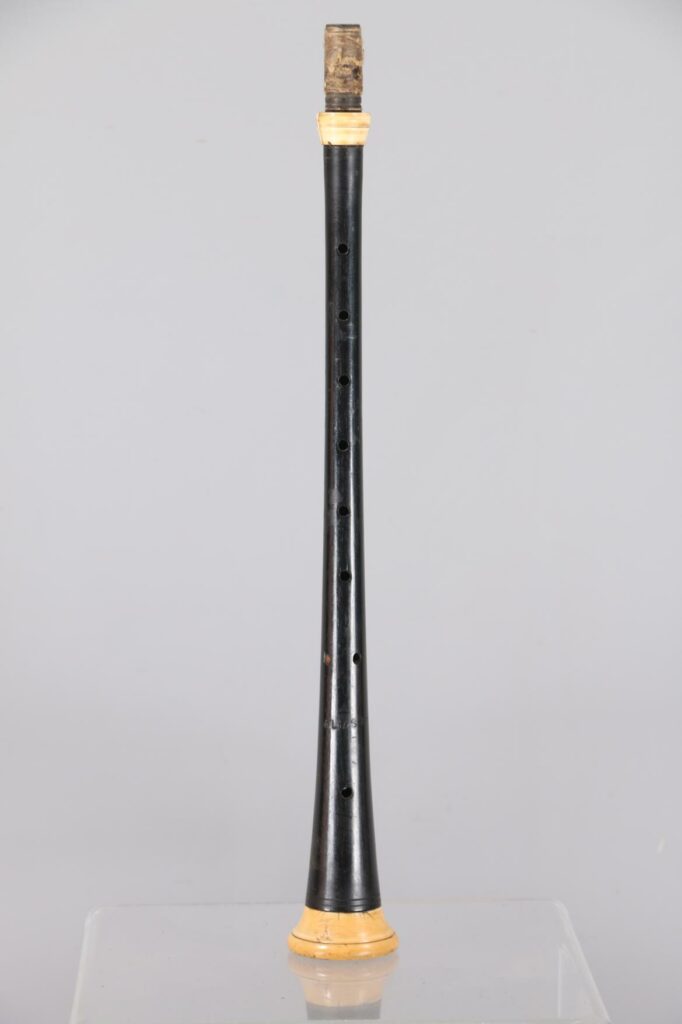 Hautbois de cabrette d'ALIAS à Paris, fait vers 1900. Instrument mis en vente par Vichy Enchères le 7 novembre 2026 © Vichy Enchères