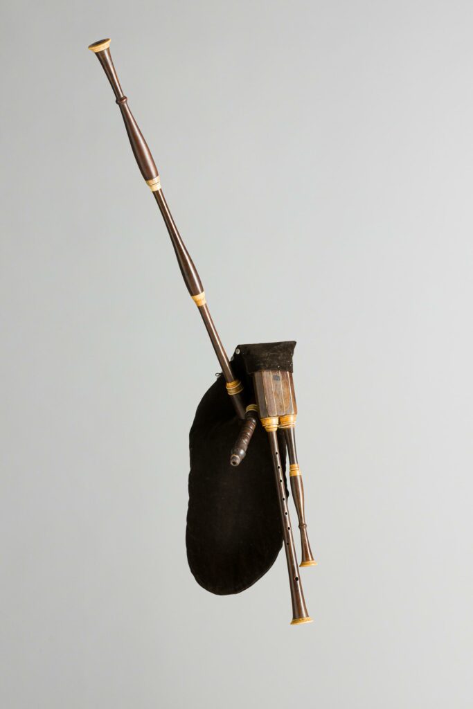 Cornemuse de POUGET (1860 et 1895). Instrument mis en vente par Vichy Enchères le 7 novembre 2026 © Vichy Enchères/ Photo C. Darbelet