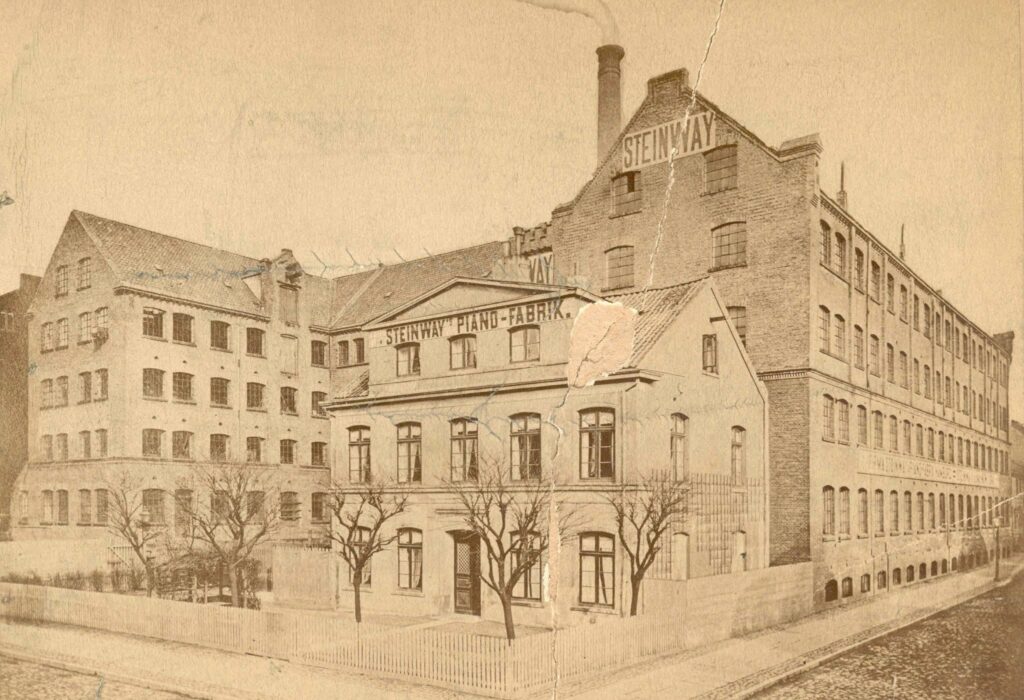 Magasin Steinway & Sons, Hamburg, 1880, crédits Steinway & Sons