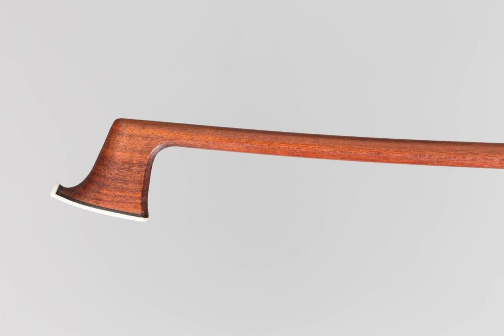 Archet de violon de François-Xavier TOURTE © Vichy Enchères / Photo C. Darbelet