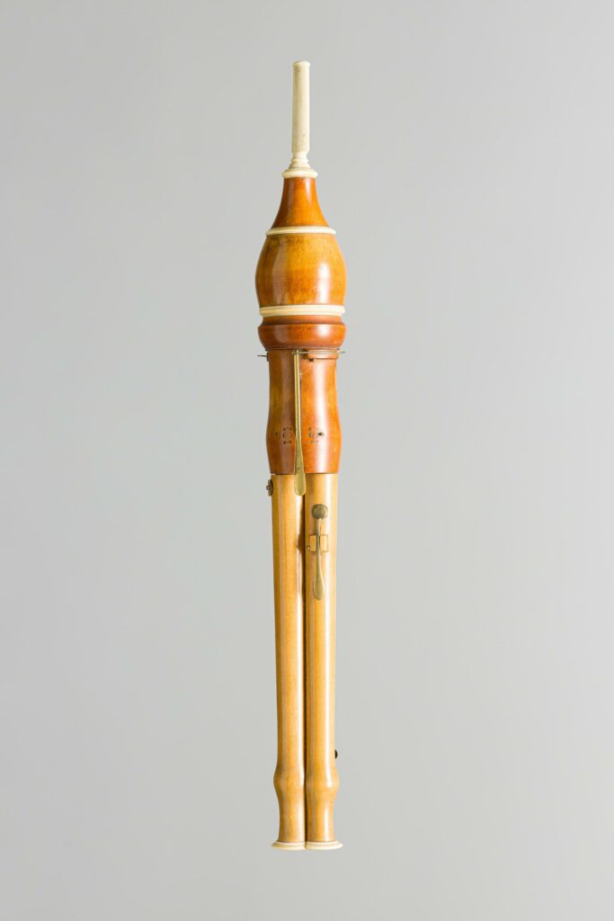 Rare flageolet double de Julius Streker, avec sa méthode manuscrite, dernier tiers du XIXème. Instrument mis en vente par Vichy Enchères le 7 novembre 2026. © Vichy Enchères