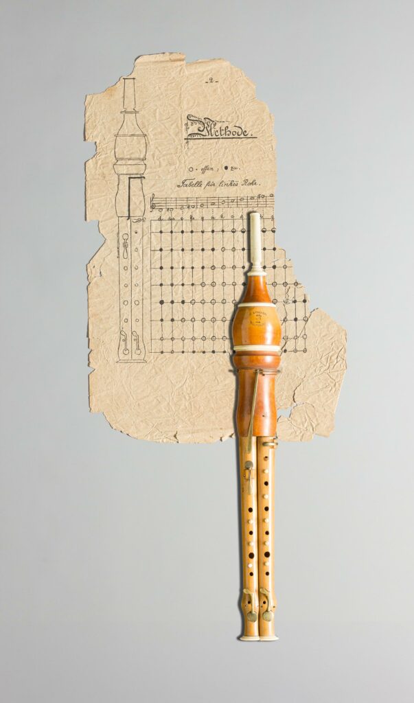 Rare flageolet double de Julius Streker, avec sa méthode manuscrite, dernier tiers du XIXème. Instrument mis en vente par Vichy Enchères le 7 novembre 2026. © Vichy Enchères